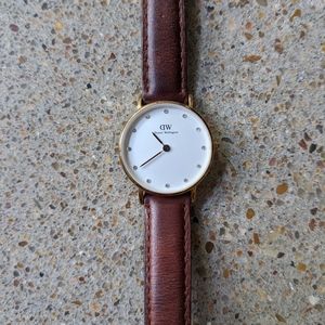 Daniel Wellington Ladies Watch - NEEDS BATTERY